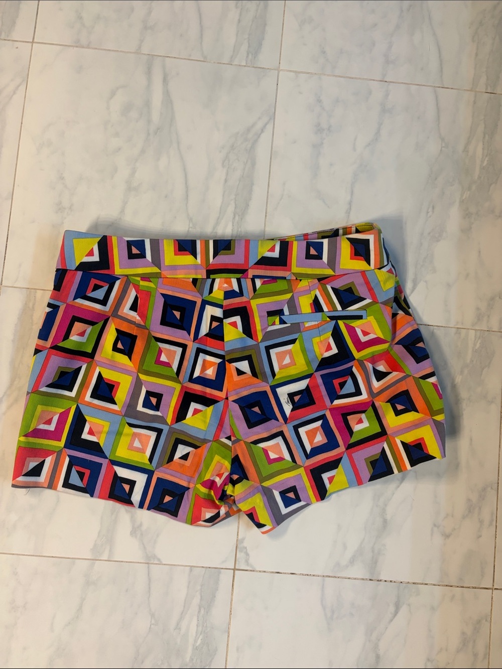 Trina Turk Corbin 2 Shift Geometric Print Shorts - Picture 3 of 3